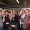 Fra venstre Sigve Smørdal, Terje Ingvaldsen, Skjalg Solum, Svein Hoel, Bjørn Bruun, Roar Harberg, John Solum. Foran en smilende 
