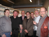 Fra venstre Sigve Smørdal, Terje Ingvaldsen, Skjalg Solum, Svein Hoel, Pål Fondevik, Bjørn Bruun, Roar Harberg, John Solum.
 
